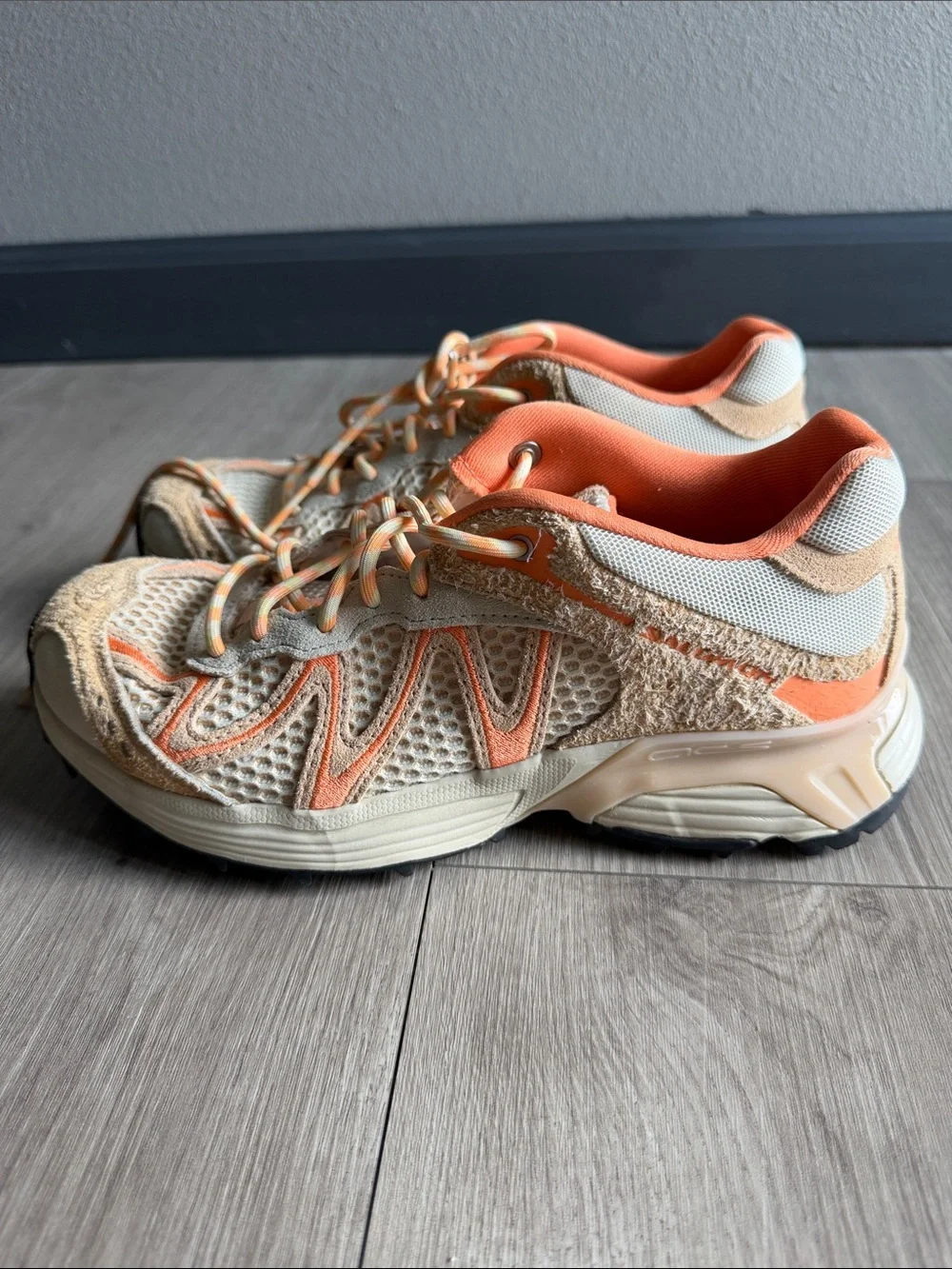 Salomon Sneakers in Beige and Orange